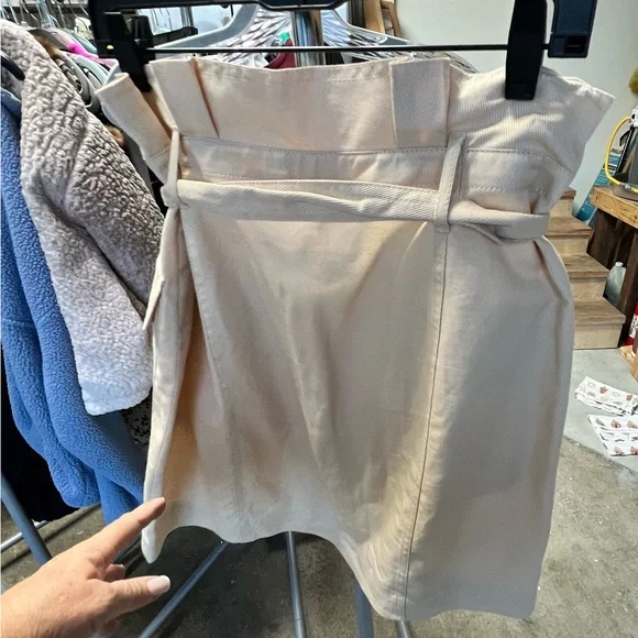 Banana Republic Belted Paperbag Utility Style Skirt - Picture 5 of 10